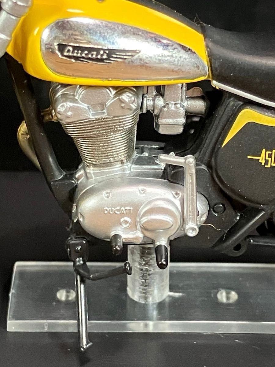 ixo イクソ 1/24 ドカティ Ducati スクランブラー scrambler450 1973 バイク ミニカー オートバイ