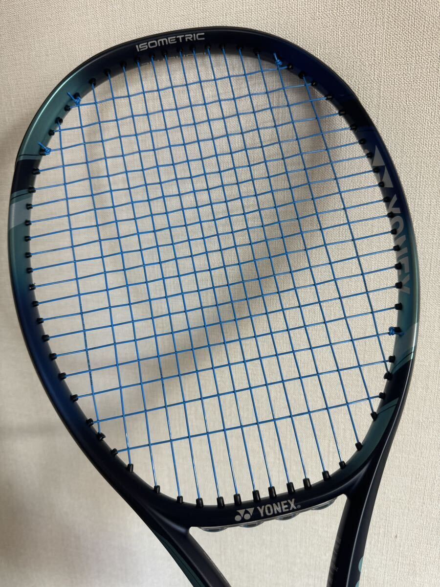現行品 YONEX Ezone 98 2022年モデル　テニスラケット 97-T10 昨年購入テストのみ　超美品！_画像2