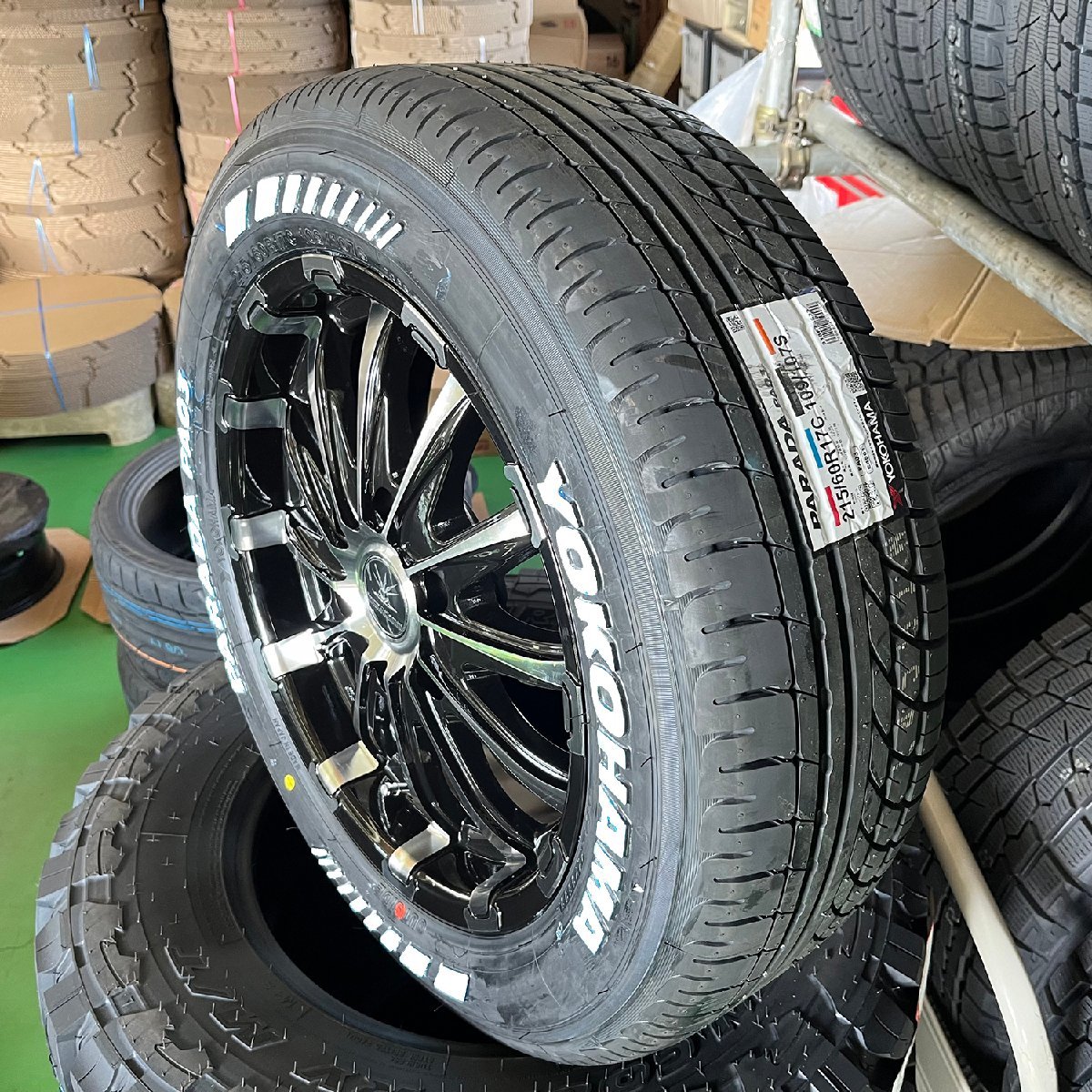 【200系ハイエース専用設計】車検対応 17インチタイヤホイールセット 215/60R17 ヨコハマ パラダ ホワイトレター 4本セット BD12 夏タイヤ_画像3