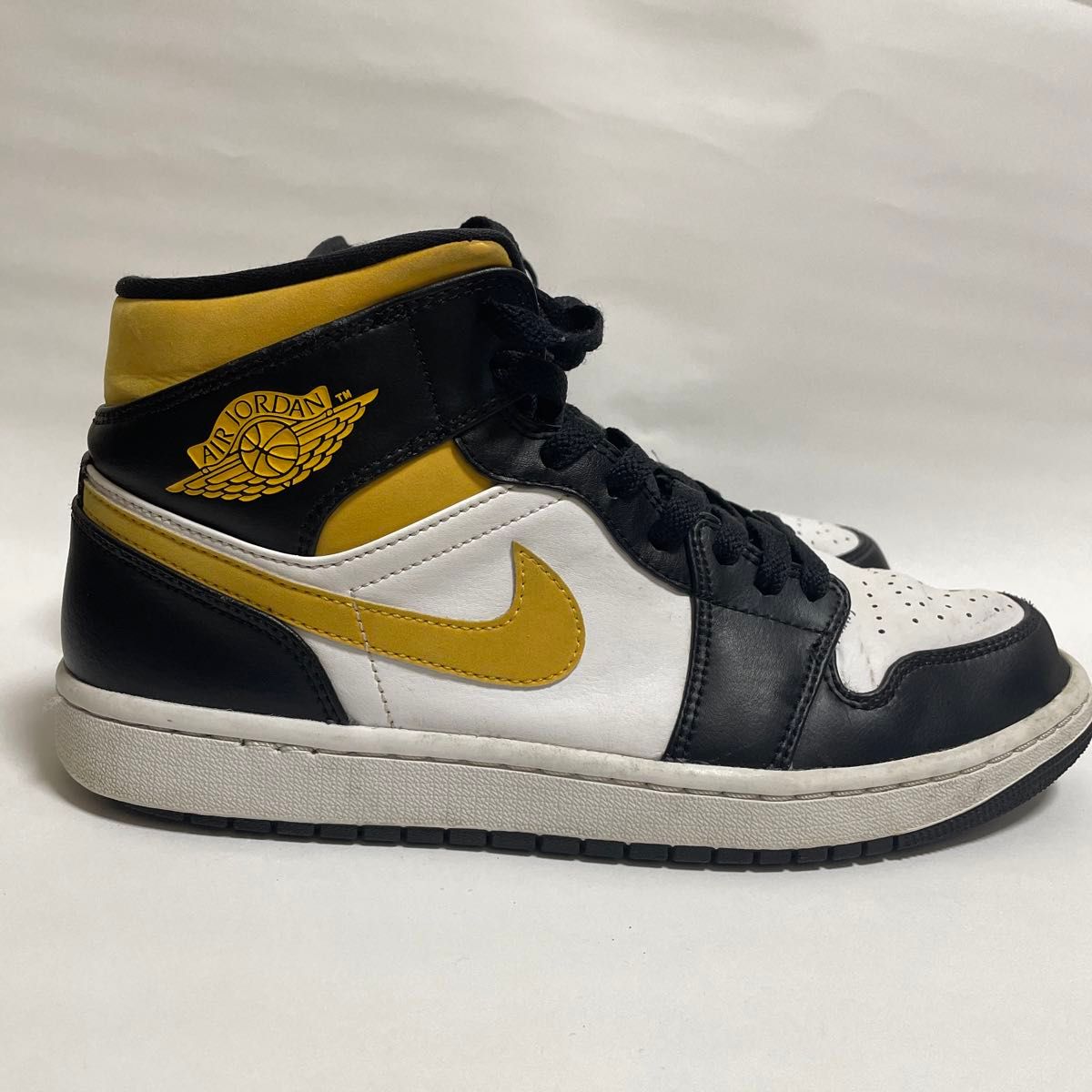 Air Jordan 1 Mid “White Pollen Black”