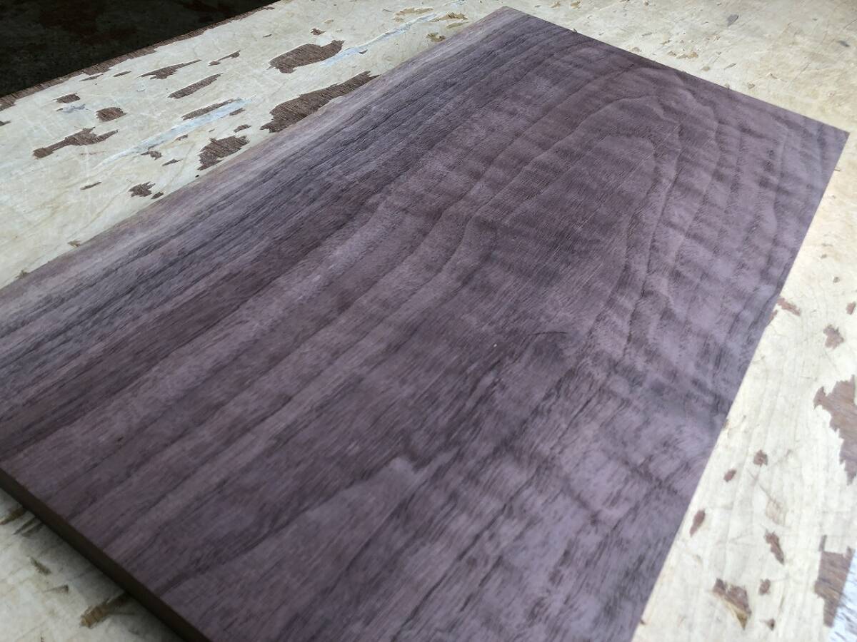 送料無料！！【S591F】ウォルナット 507×278×23㎜ 極上杢 板材 乾燥材 木工 DIY 材木 天然木 無垢材《銘木すずめや》_画像2