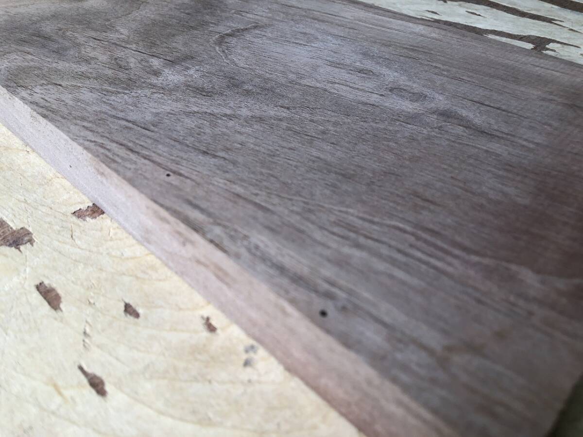 送料無料！！【S594F】ウォルナット 528×187～192×22㎜ 極上杢 板材 乾燥材 木工 DIY 材木 天然木 無垢材《銘木すずめや》_画像6