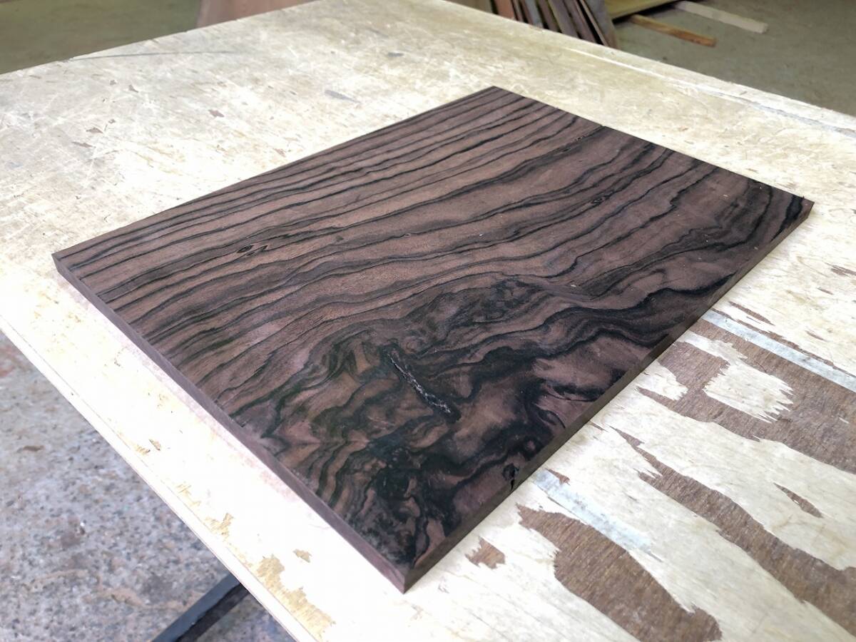 【S633】1円スタート！ 縞黒檀 345×248×11㎜ 極上杢 薄板 乾燥材 木工 DIY 木材 無垢材《銘木すずめや》_画像9