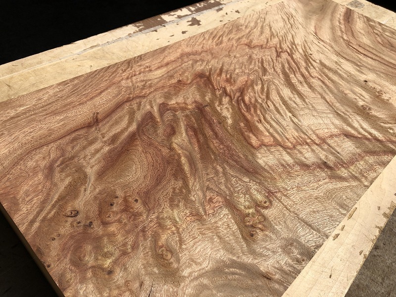 送料無料！！【S468E】樟 745×350×60㎜ 板材 乾燥材 木工 DIY 材木 天然木 無垢材 楠《銘木すずめや》