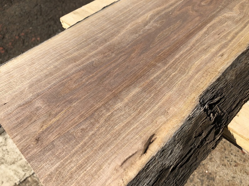 送料無料！！【S532F】胡桃 712×230～250×26㎜ 板材 乾燥材 木工 DIY 材木 天然木 無垢材《銘木すずめや》_画像3