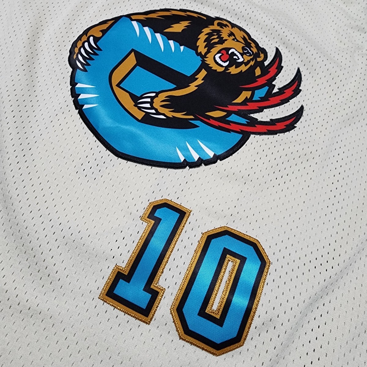 新品　メンフィス・グリズリーズ　ビビー選手　Bibby　シャツ　ゲームシャツ　バスケットユニフォーム　MN　NBA　クリーム　刺繍　 90s　L_画像3