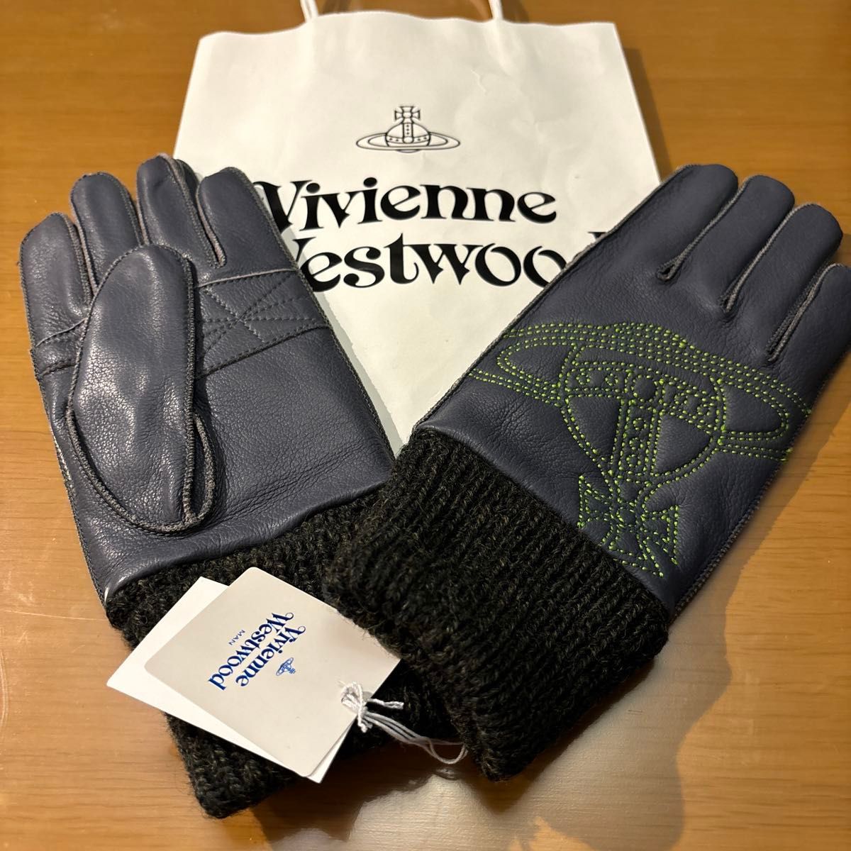 手袋/ ヴィヴィアンウエストウッド/ 鹿革ビッグオーブ手袋/ Vivienne Westwood/24cm/レディース/可愛い/