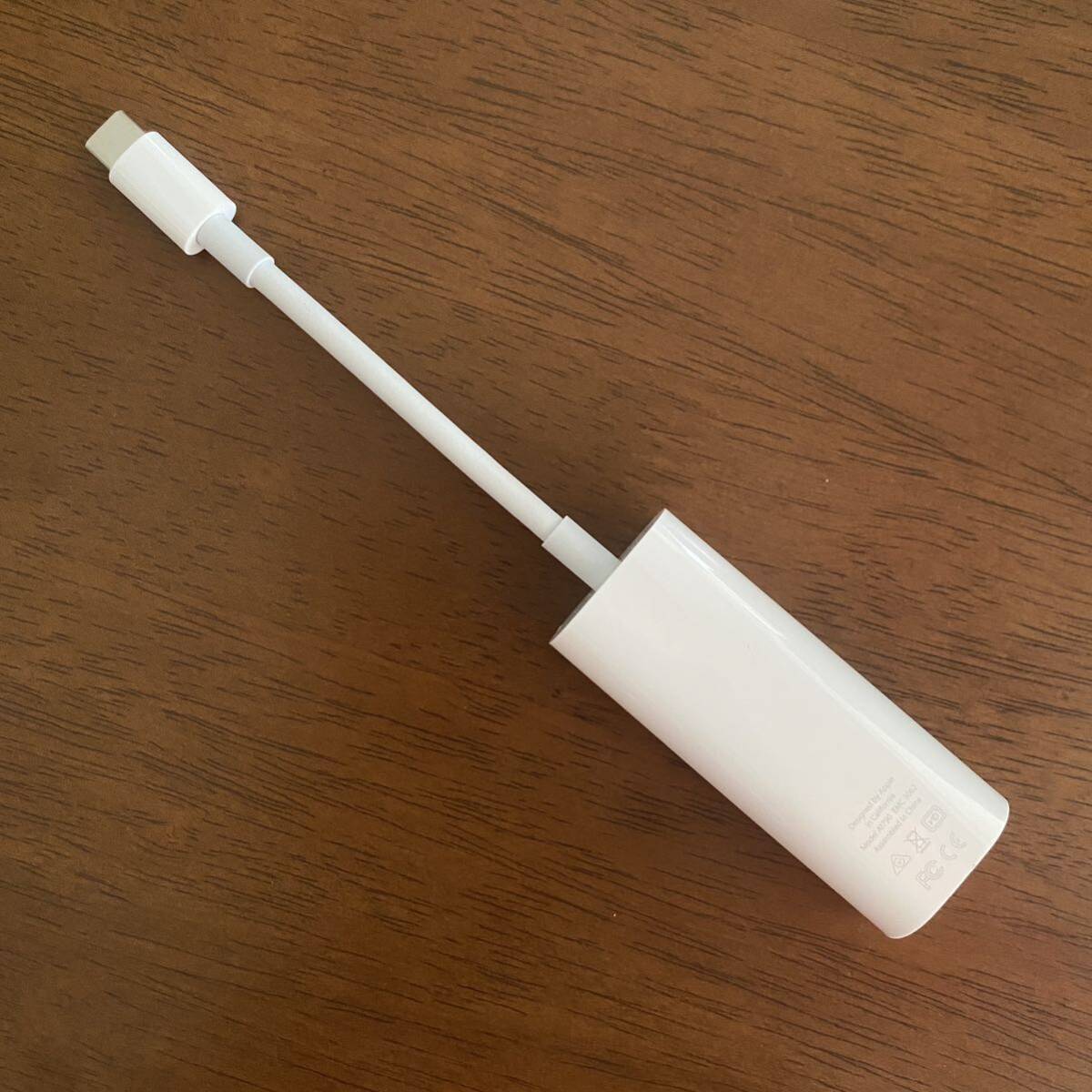 未使用 アップル Apple Thunderbolt 3(USB-C)- Thunderbolt 2アダプタ 正規品_画像2