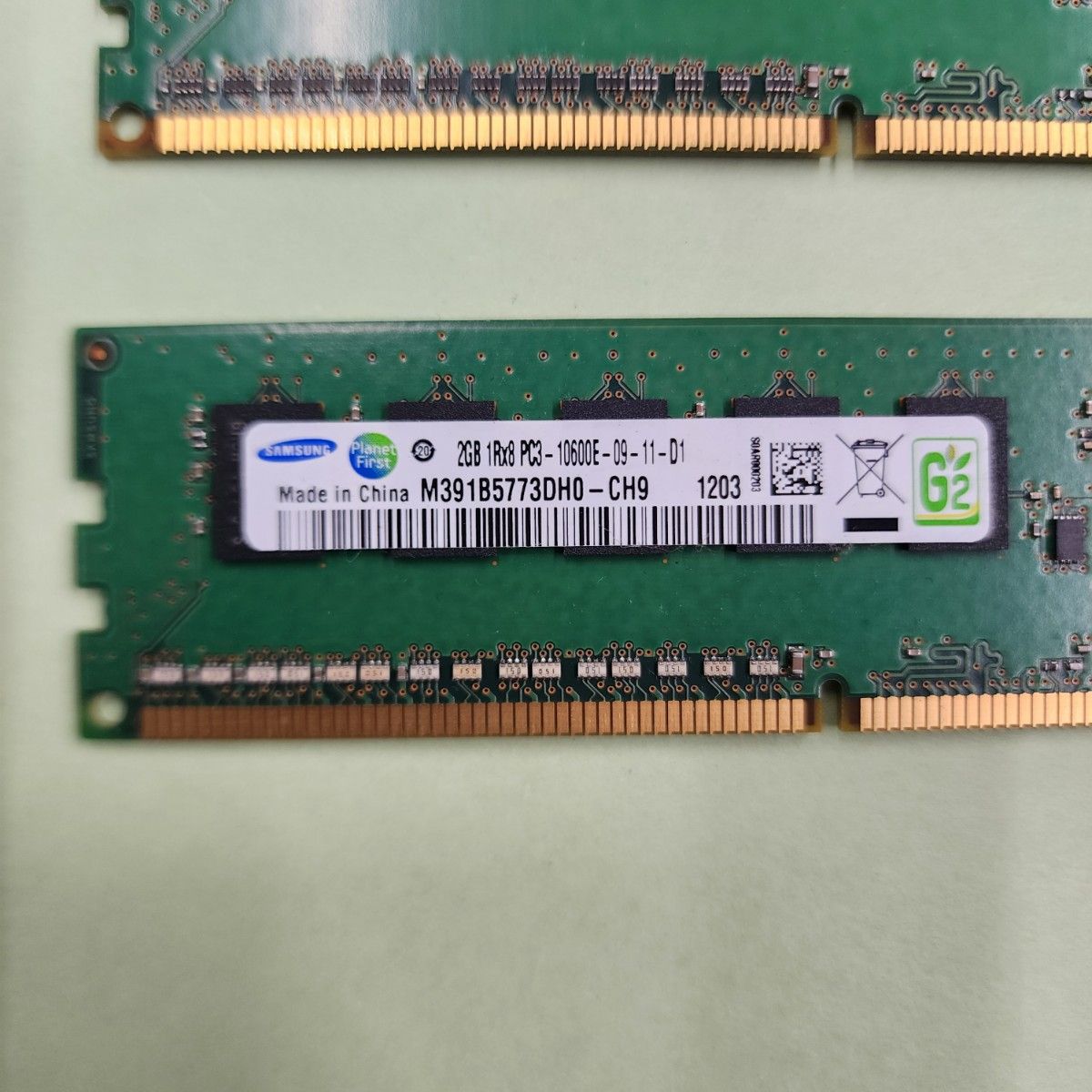 デスクトップ用メモリ　1Rx8 PC3-10600E 2GB 4枚