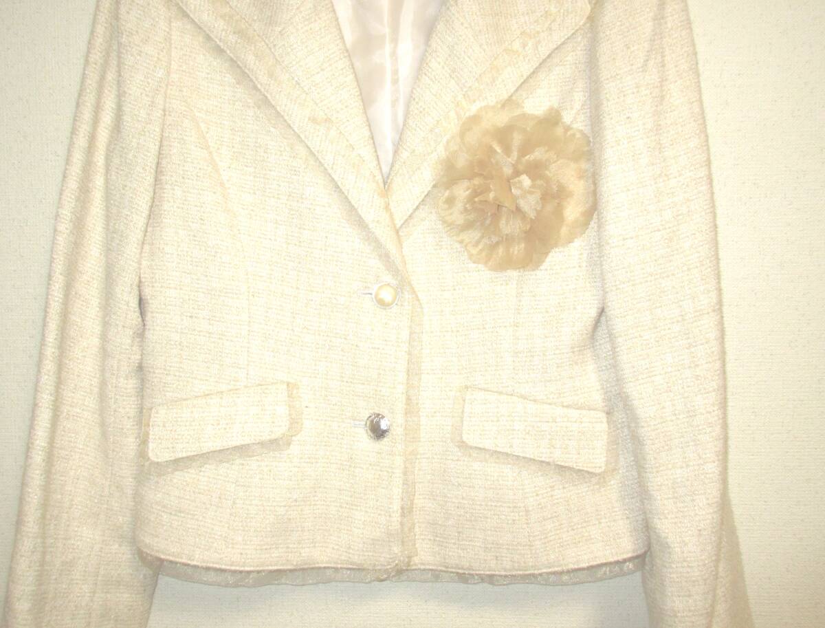 ESPRITMUR esprit mules formal suit with corsage . auger nji- jacket skirt gold group have been cleaned 11