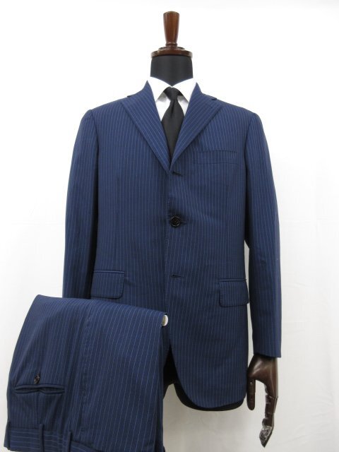 超美品 【ベルベスト Belvest】 SUPER130's 3B段返り スーツ 超美品 【ベルベスト Belvest】 SUPER130's 3B段返り スーツ