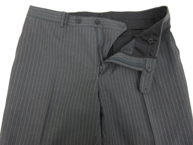 美品 【スーツカンパニー THE SUIT COMPANY】 Super110's 2ボタン スーツ (メンズ) 165cm-4Drop グレー系 ストライプ T2481 ■27RMS8215_画像4