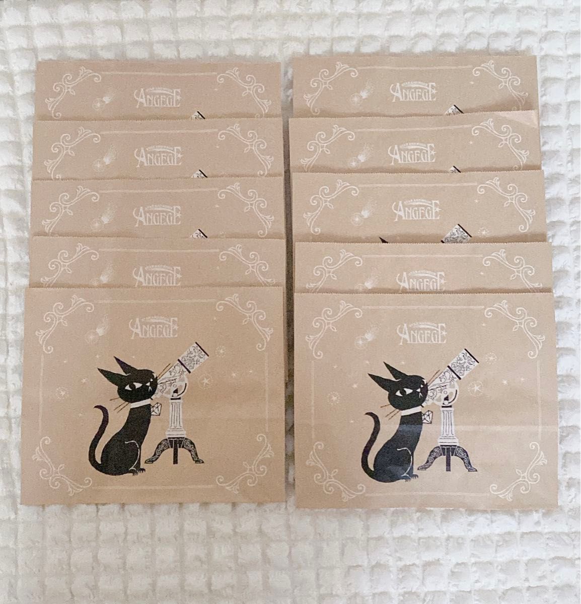 【新品未使用】ゴンチャロフ 紙袋10枚 アンジュジュ ネコ