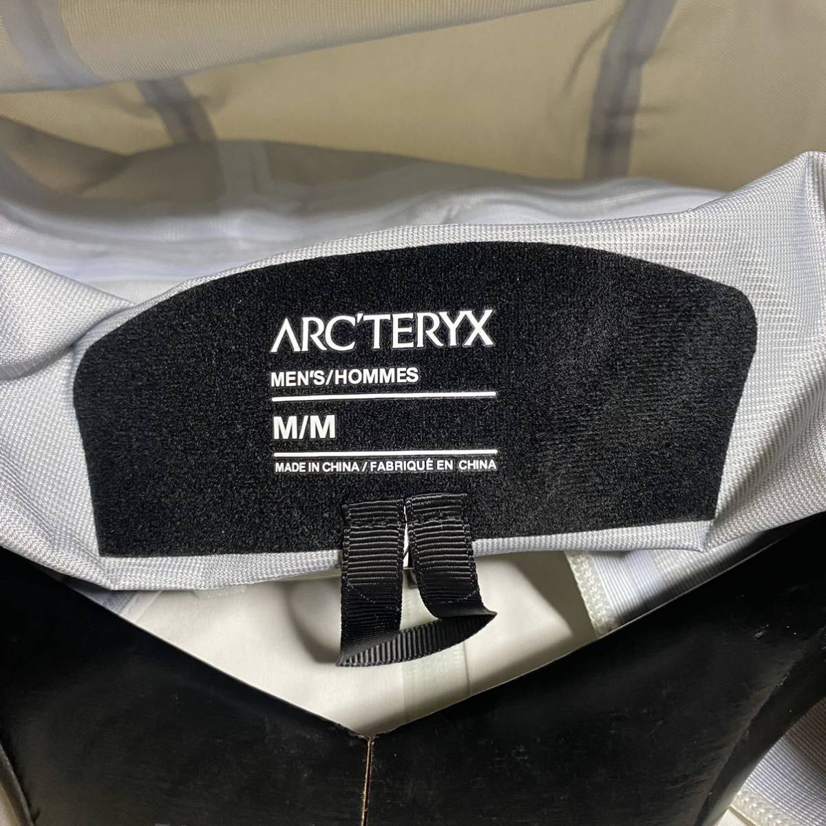 売切り！美品 ARC'TERYX / アークテリクス シェルジャケット SIZE:M 着丈 74cm 身幅 58cm GORE-TEX ゴアテックス LT Beta JKT の画像3