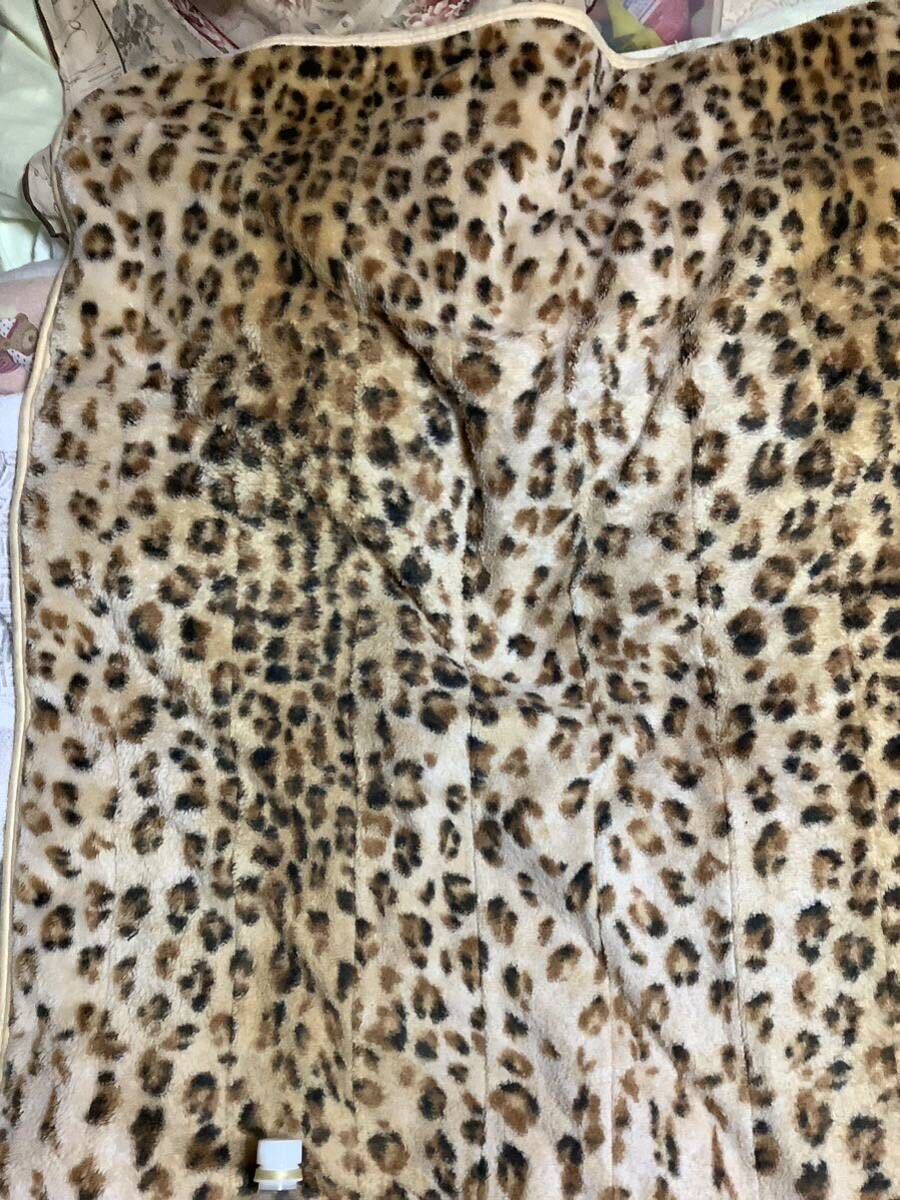  blanket mattress pad . blanket mattress pad S width 102 length 210cm 500 jpy super 10% commodity freebie tag ..... rubber deterioration animal pattern leopard print west river 60