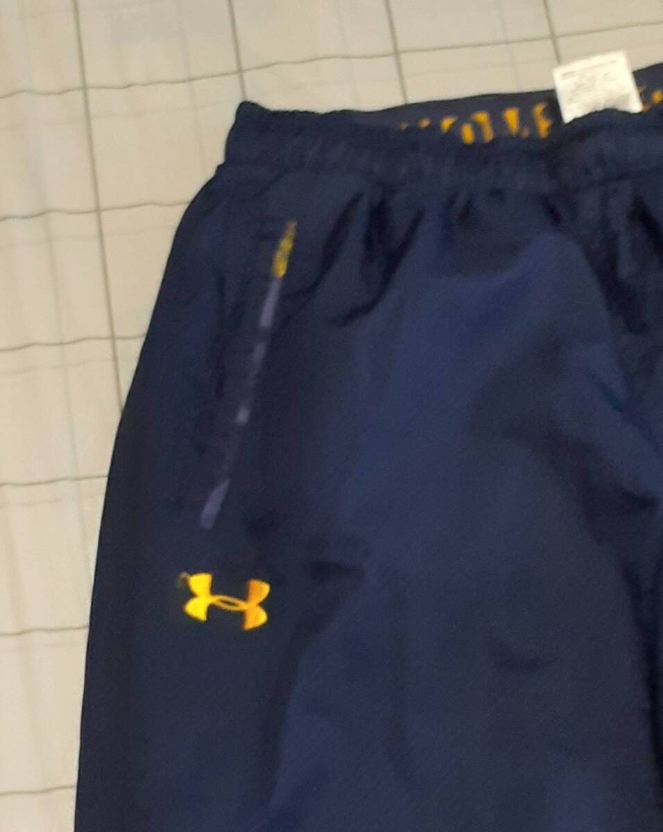 UNDER ARMOUR アンダーアーマー UA ウーブン ナイロン ロングパンツ sizeYXL 子供用 ネイビー 美品 BTR6603 ロゴ刺繍の画像5