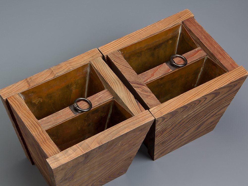 【五】木製 釣瓶 花入 一対 銅落とし付 箱付_画像4