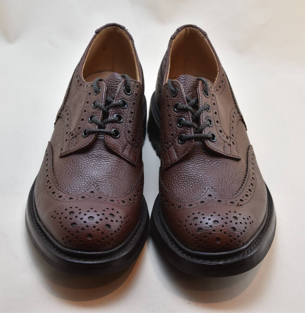 SALE!! トリッカーズ Tricker's　カントリー フルブローグダービー Brn Zug Grain Derby　3087 UK9 27.5-28cm 未使用品　イギリス製_画像2