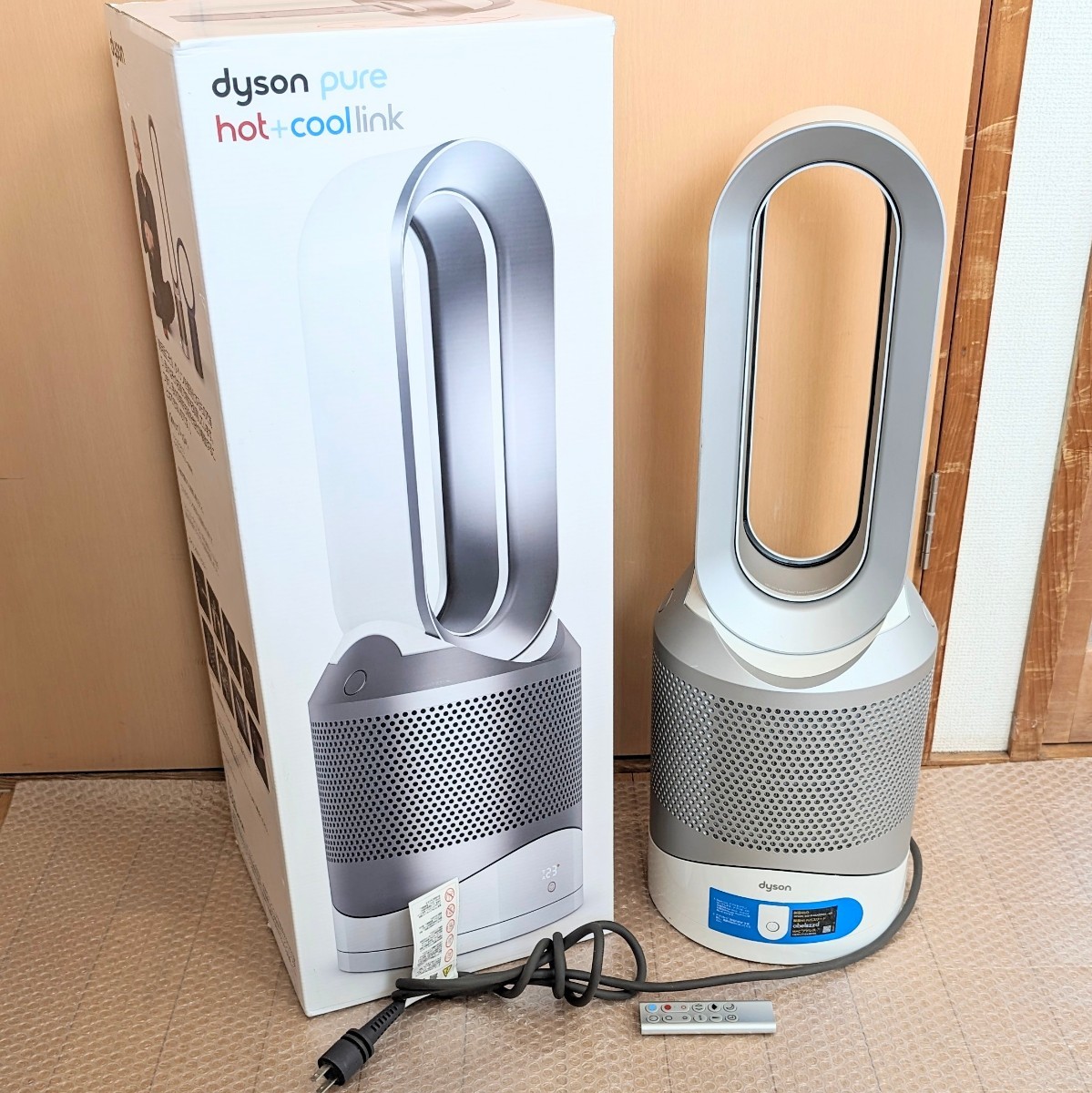 1円 Dyson HP03 hot+cool ダイソン HP03 空気清浄機能付ファンヒーター ヒーター 空気清浄機 扇風機 1台3役 通電動作確認済み 社外リモコン_画像1