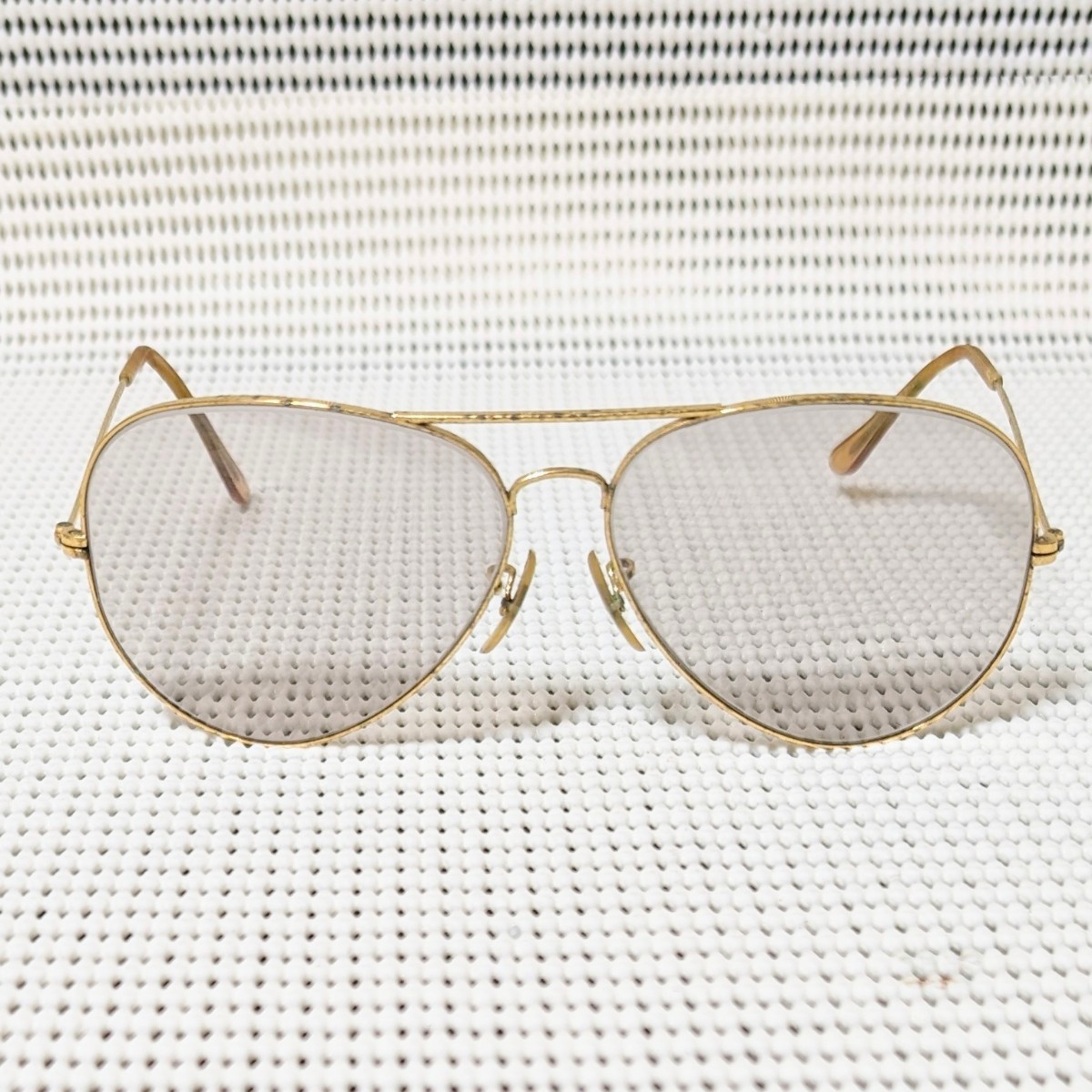 当時物 B＆L RAY-BAN USA アメリカボシュロム社RAY-BAN レイバン ゴールドカラー ティアドロップ型サングラス アビエーター ガラスレンズ _画像1