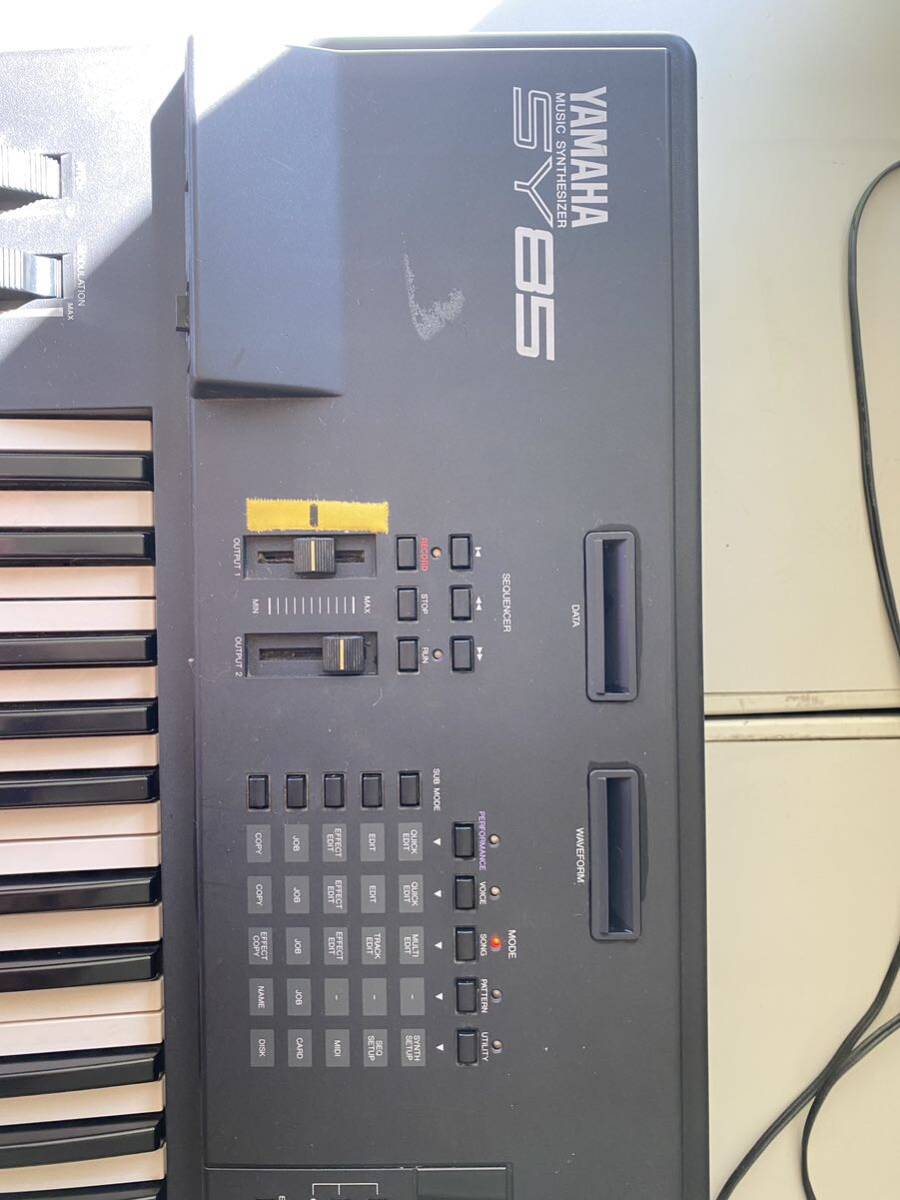 YAMAHA ヤマハ シンセサイザー SY85中古品現状品動作を確認するの画像2