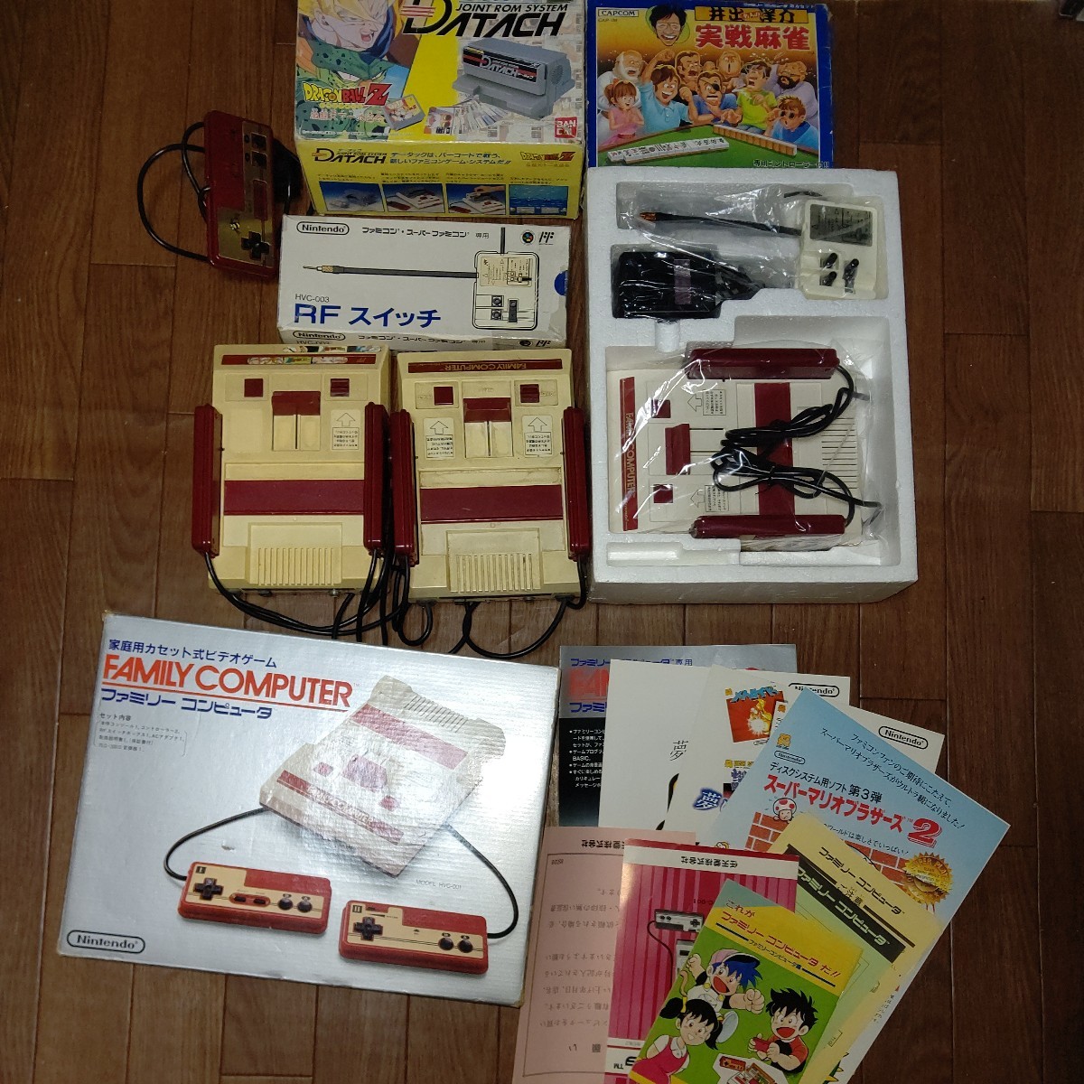  Showa Retro large amount Famicom Super Famicom disk system Game Boy capture book magazine ko Logo ro bonbon etc. soft 300ps.@ and more 