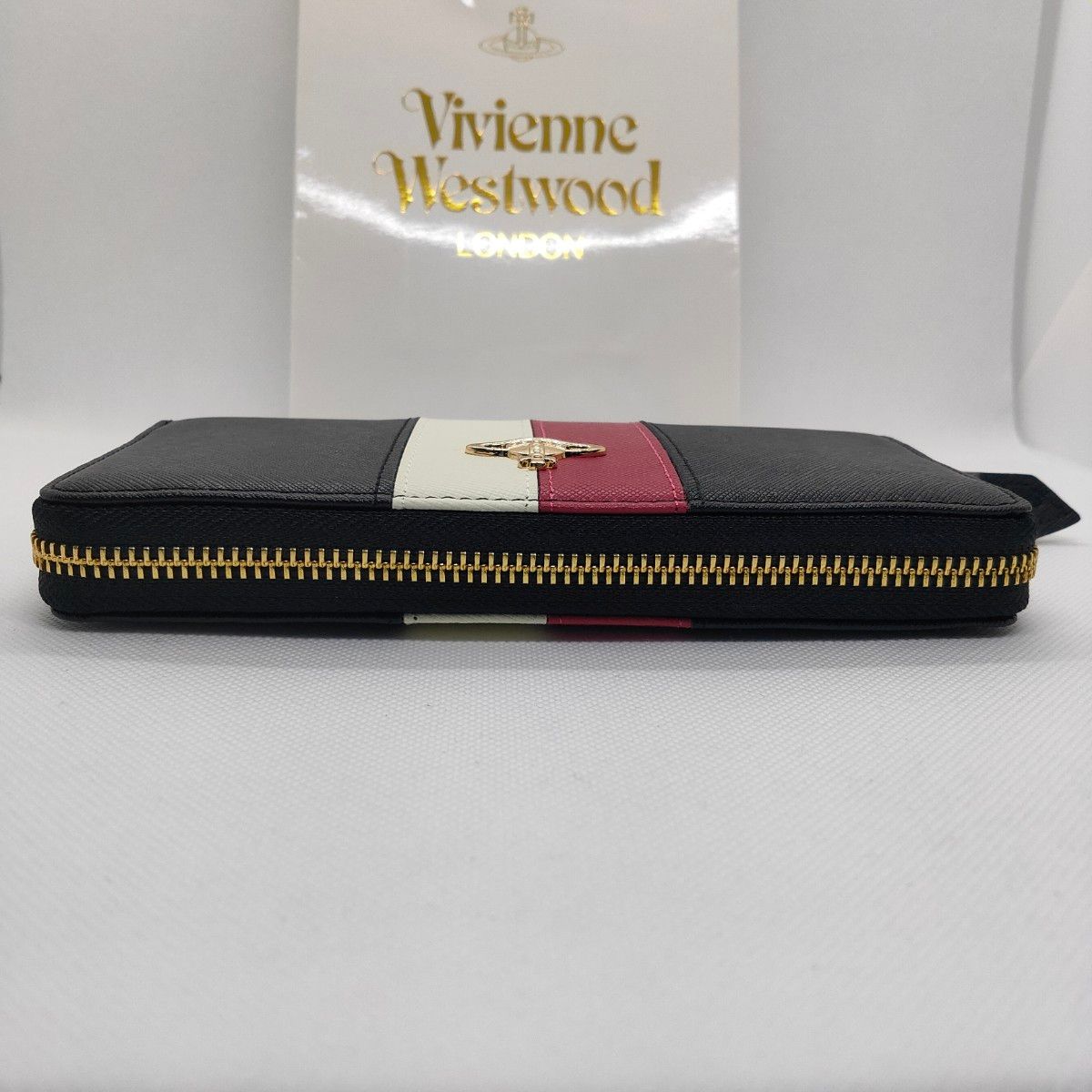 【新品未使用】VivienneWestwood  長財布　ブラック、黒マルチカラー