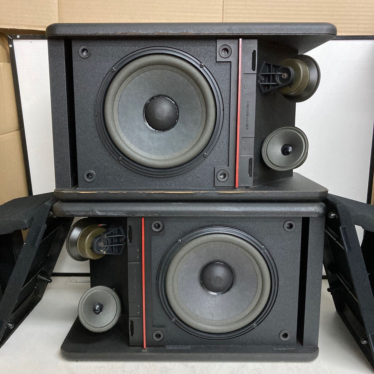 R974 BOSE 301-AV MONITOR スピーカー(L/R)ペア/本体のみ 音出しOK 現状品_画像2