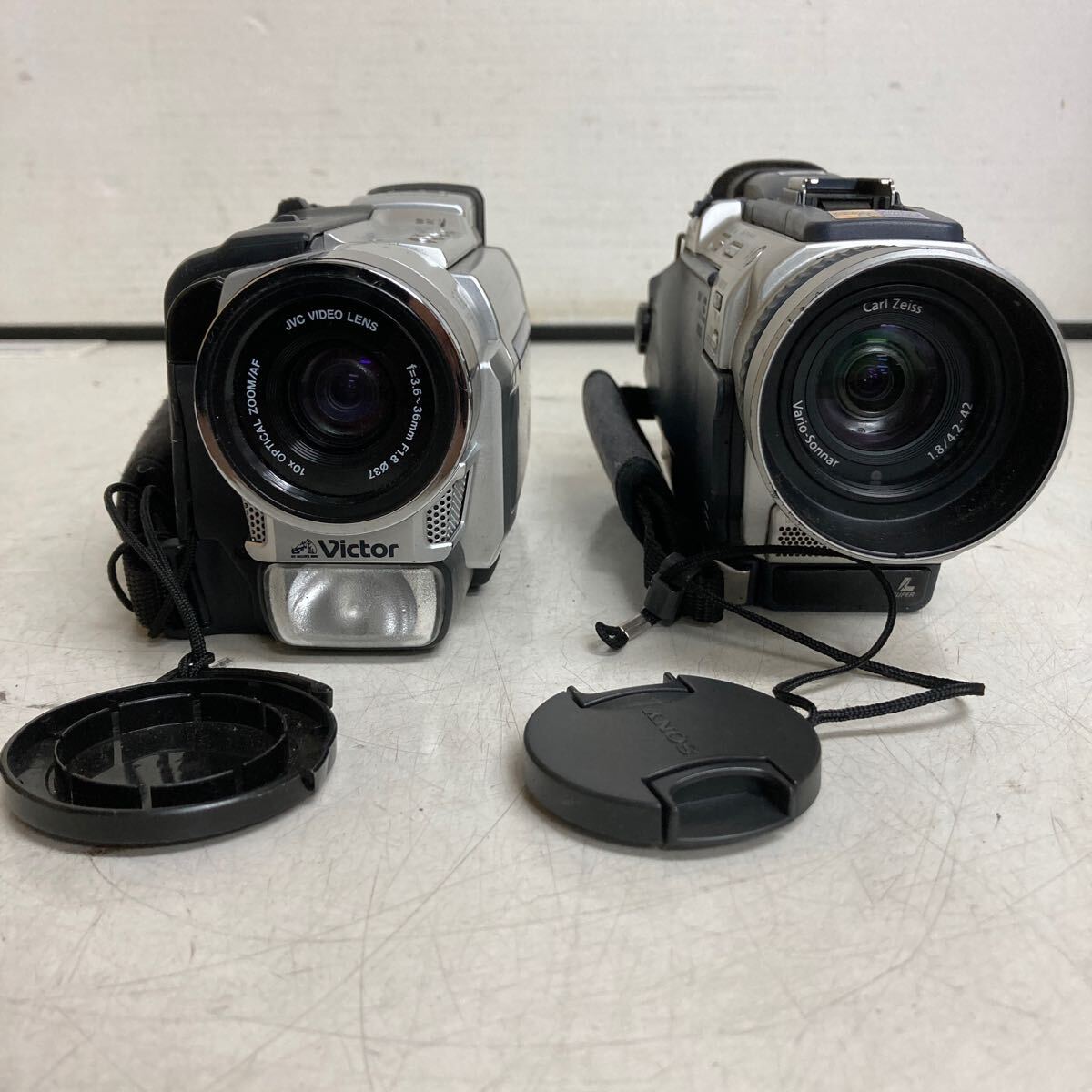 L002 ビデオカメラ9台/8mmカメラ 1台/ 合わせて10台まとめて/SONY Victor FUJICAなど 動作未確認 ジャンク品の画像6