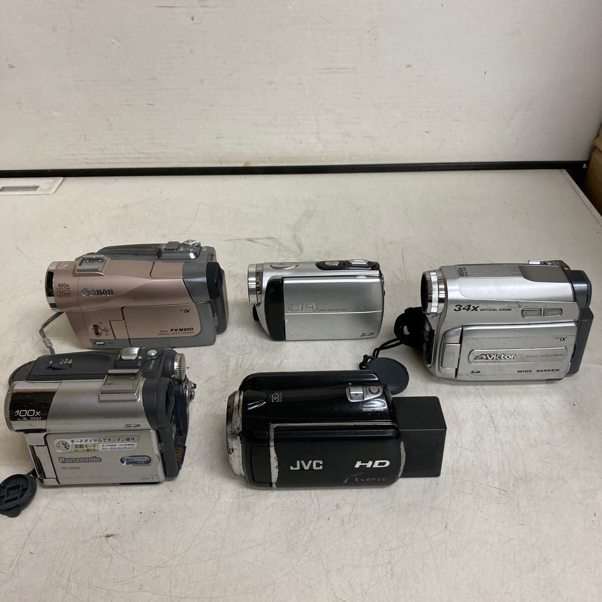 L002 ビデオカメラ9台/8mmカメラ 1台/ 合わせて10台まとめて/SONY Victor FUJICAなど 動作未確認 ジャンク品の画像3