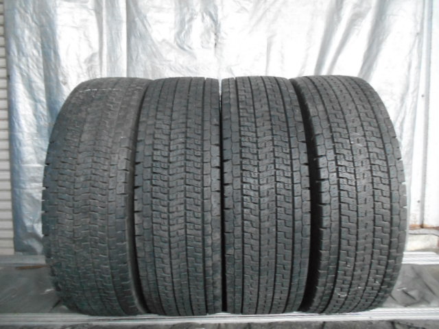 UT1632-ヨコハマ ZEN 903ZW 295/80R22.5 153/150J 中古 4本セット スタッドレスタイヤ 2015年製