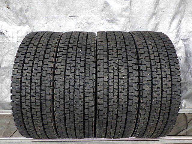 UT2190-ダンロップ SP001 245/70R19.5 136/134J 中古 9.9分山 4本セット スタッドレスタイヤ 2020年製_画像1