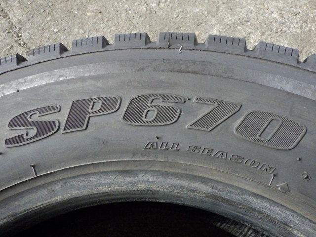 UT2642-ダンロップ SP670 245/70R19.5 136/134J 中古 9.9分山 1本のみ オールシーズンタイヤ 2017年製_画像3