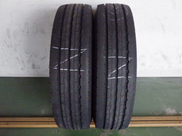 225/85R16 121/119L 12PR ヨコハマ LT 151R 中古 7分山 2本セット サマータイヤ 2020年製 L17224