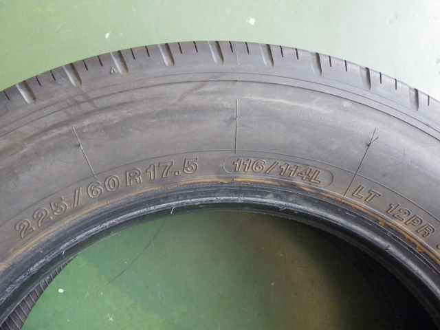 225/60R17.5 116/114L 12PR ヨコハマ LT 151R 中古 7分山 4本セット サマータイヤ 2017年製 L17277_画像2