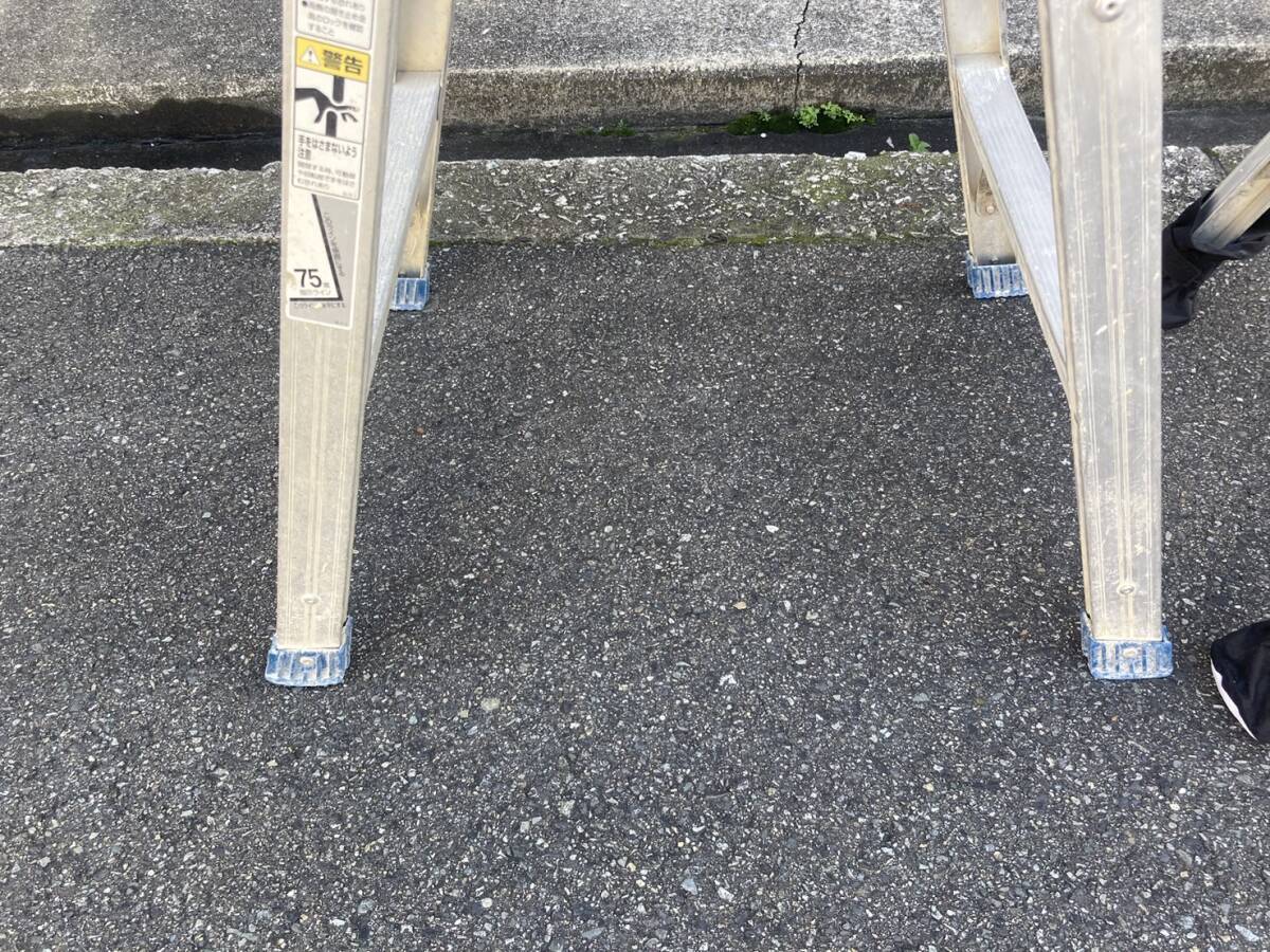 [ used ] Osaka pickup welcome Alinco pika ladder combined use stepladder XPRS-90 K-90 3 step 2 pcs. set withstand load 100. aluminium .. light work for [KTC2F105