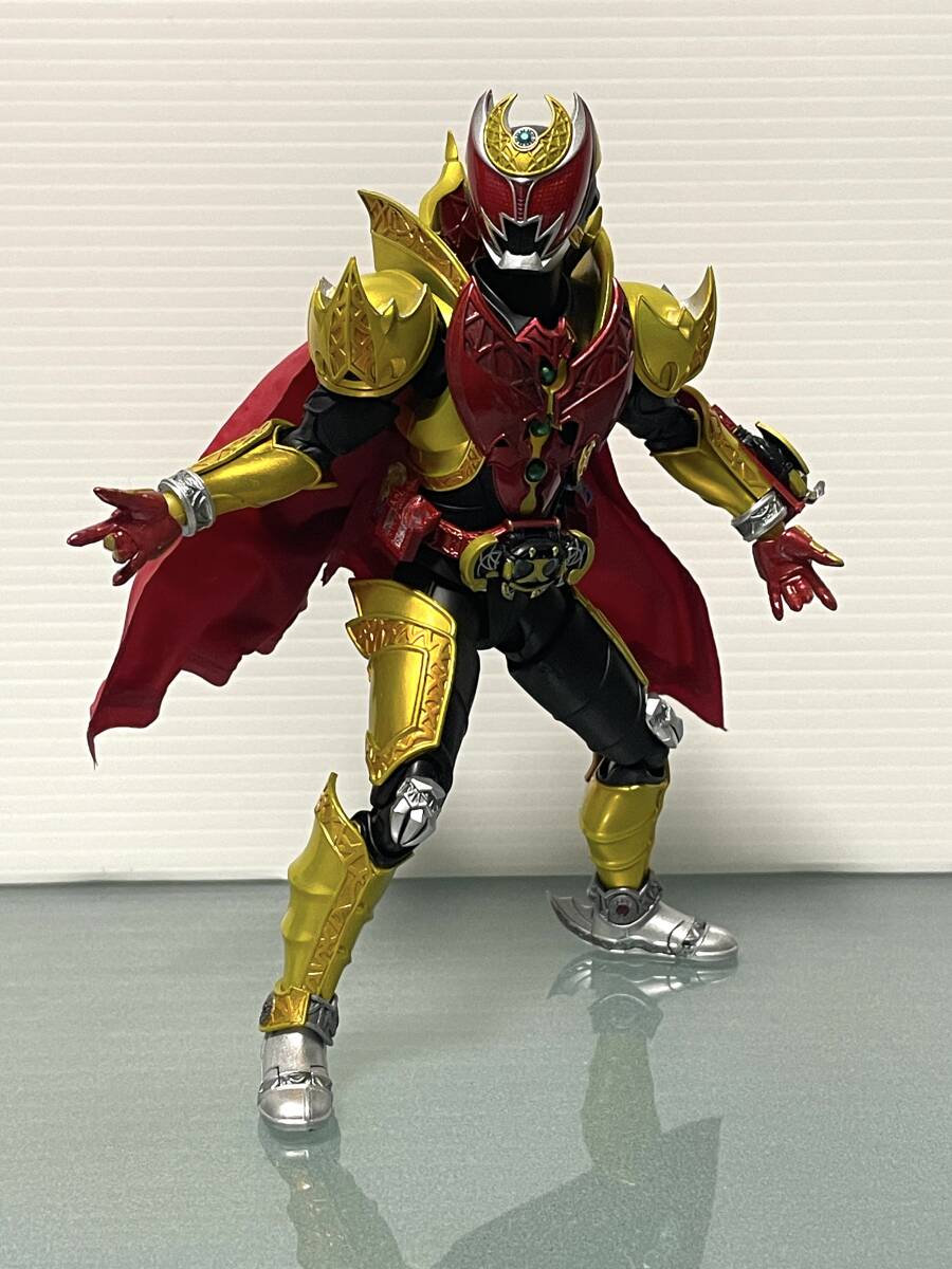 S.H.Figuarts★仮面ライダーキバ エンペラーフォーム★真骨彫製法★バンダイ★魂ウェブ限定★S.H.フィギュアーツ_画像1