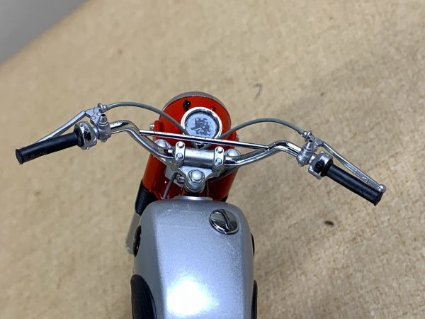 ◆FR38 バイク 模型 Honda CL72 1962 EBBRO 1/10スケール　コレクション　置物　オートバイ◆T_画像4