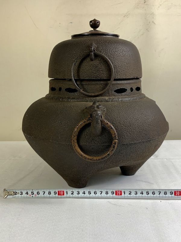 ◆FW60 風炉釡 約7.2kg　ふた付き　茶道具　茶器　アンティーク　コレクション　工芸品　金属工芸◆T_画像3