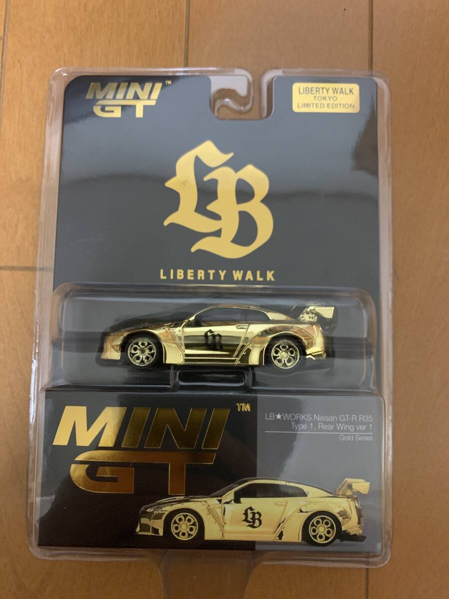 【未開封】TSM MINI GT 1/64 LIBERTY WALK Tokyo 限定 LB WORKS NISSAN GT-R R35 Type 1, Rear Wing Ver 1 Gold Series_画像1