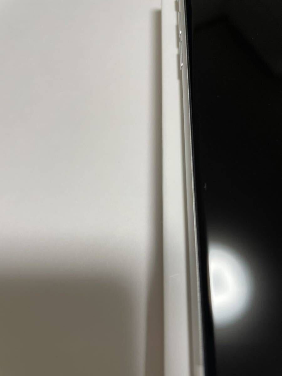 iPhone SE 第2世代 MHGQ3J/A White 64GB 中古 SIMフリーの画像9