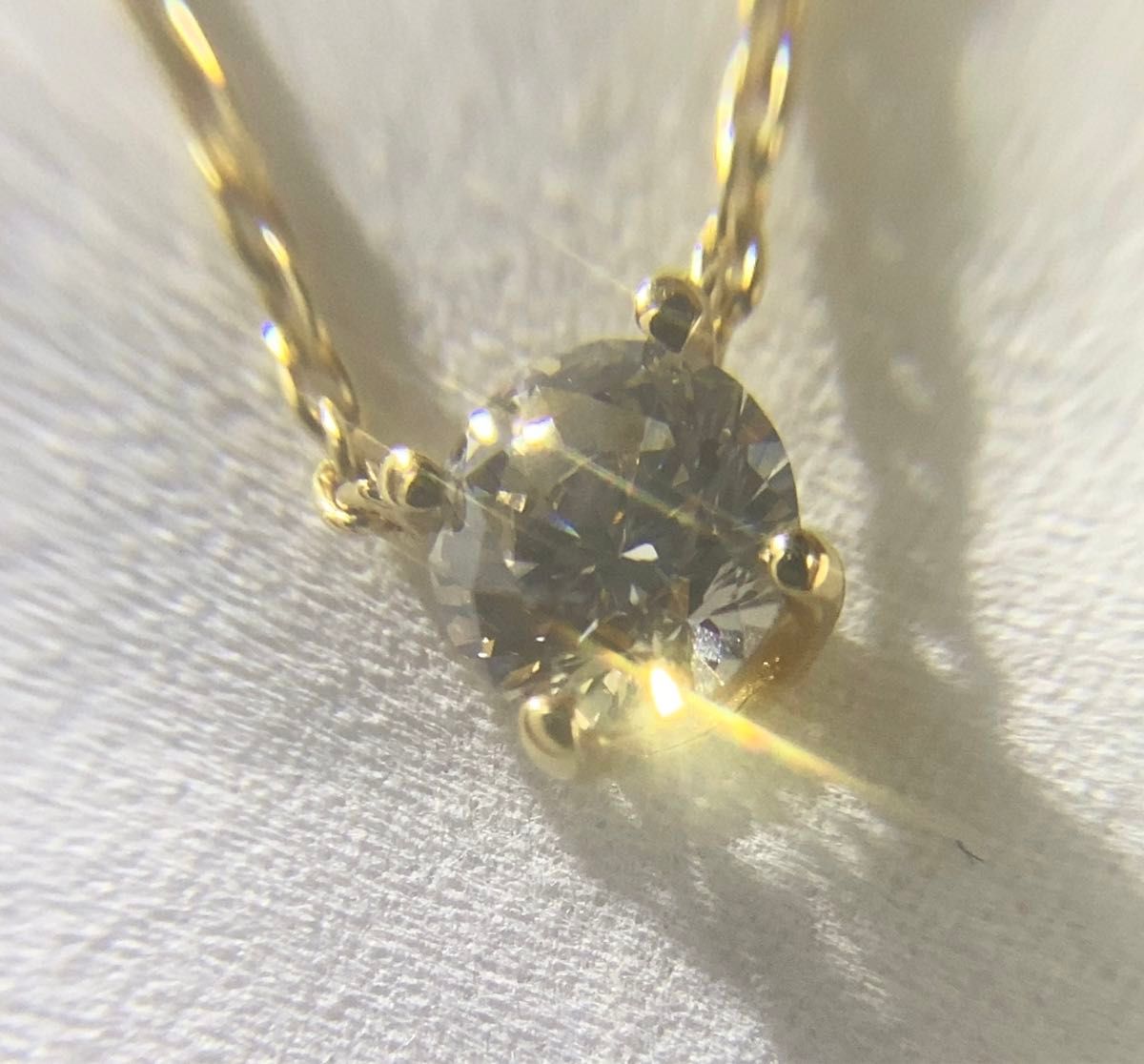 K18YG 0.3ct ダイヤモンドネックレス　中宝　ソリティア