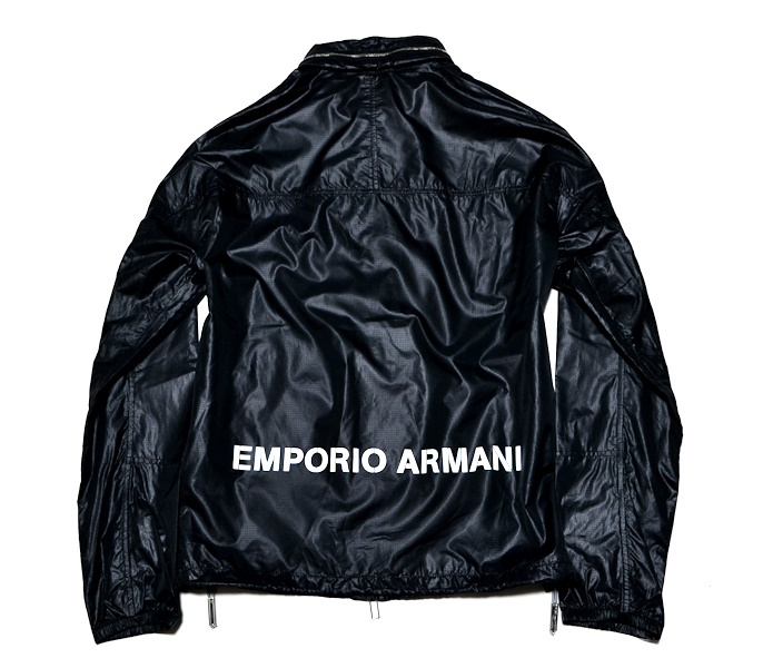 【新品】通年 EMPORIO ARMANI エンポリオアルマーニ 機能性ライトブルゾン 50（Lサイズ程度）黒 パッカブルジャケット 軽量 8806_画像8