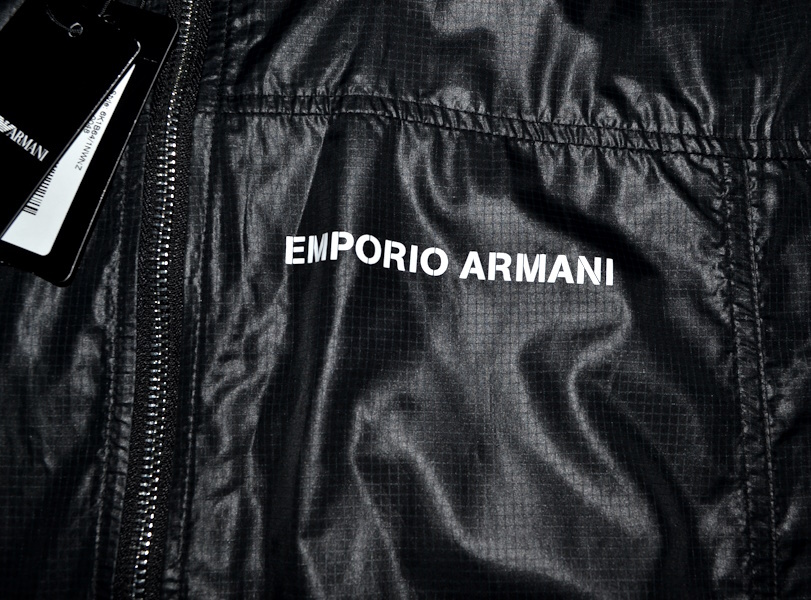 【新品】通年 EMPORIO ARMANI エンポリオアルマーニ 機能性ライトブルゾン 50（Lサイズ程度）パッカブルジャケット アウトレット特価 8861_画像4