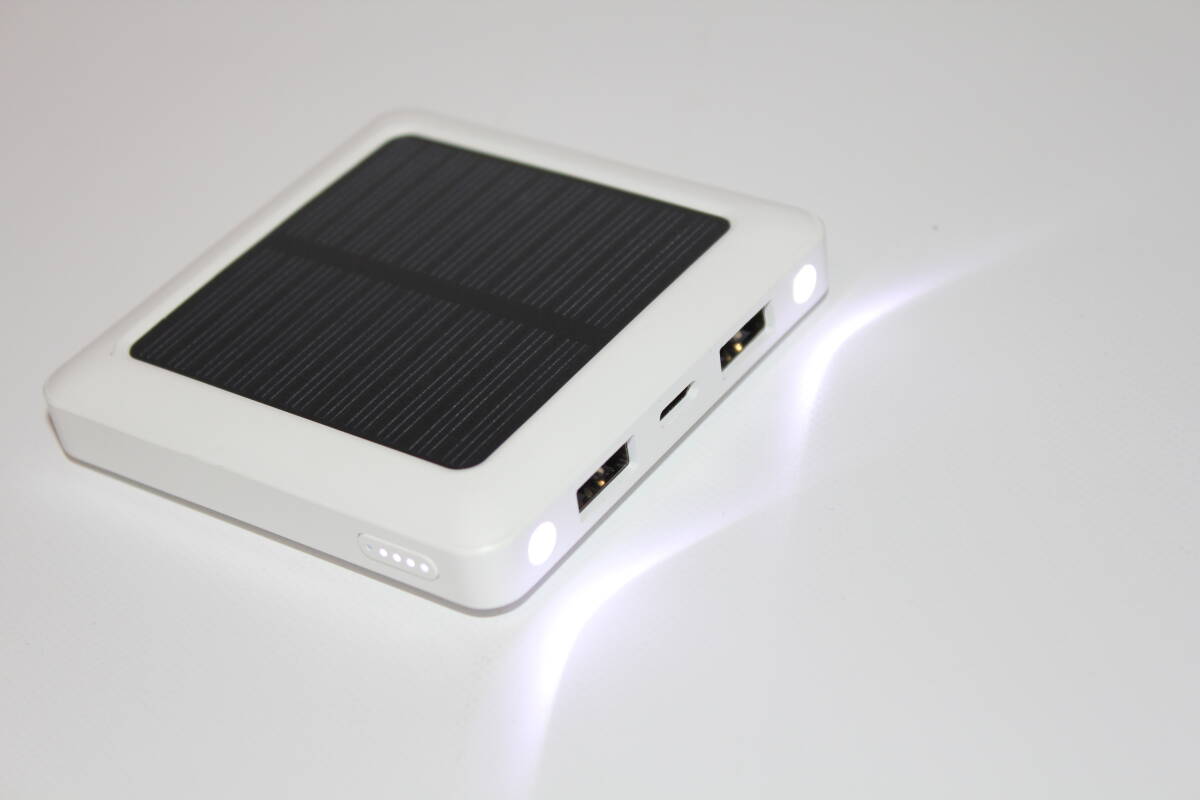 DAISO ダイソー ソーラー充電モバイルバッテリー 5000mAhの画像2