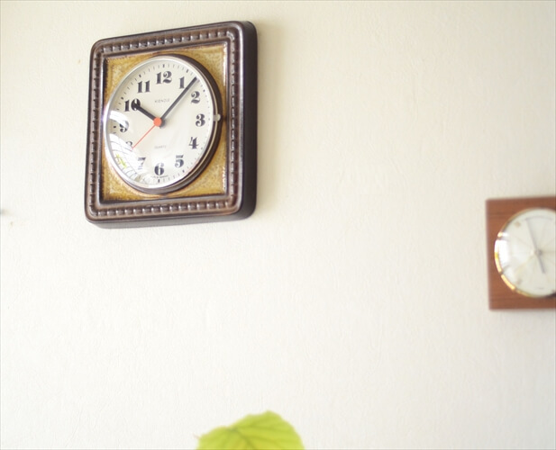 ドイツ製 KIENZLE 雰囲気ある配色の 陶器 壁時計 電池式 壁掛け時計 キンツレー セラミック アンティーク ig3839の画像2