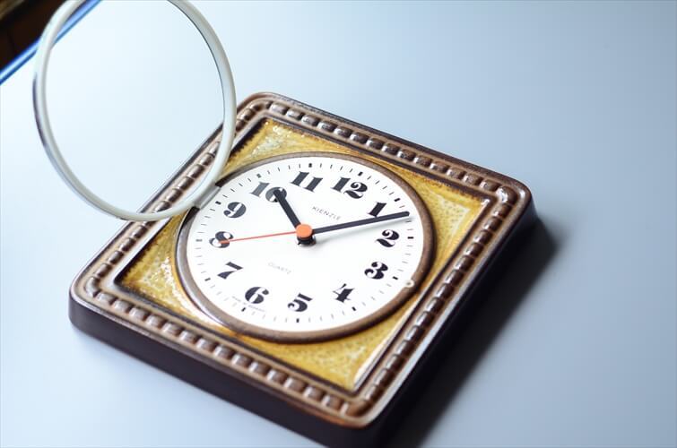 ドイツ製 KIENZLE 雰囲気ある配色の 陶器 壁時計 電池式 壁掛け時計 キンツレー セラミック アンティーク ig3839の画像4