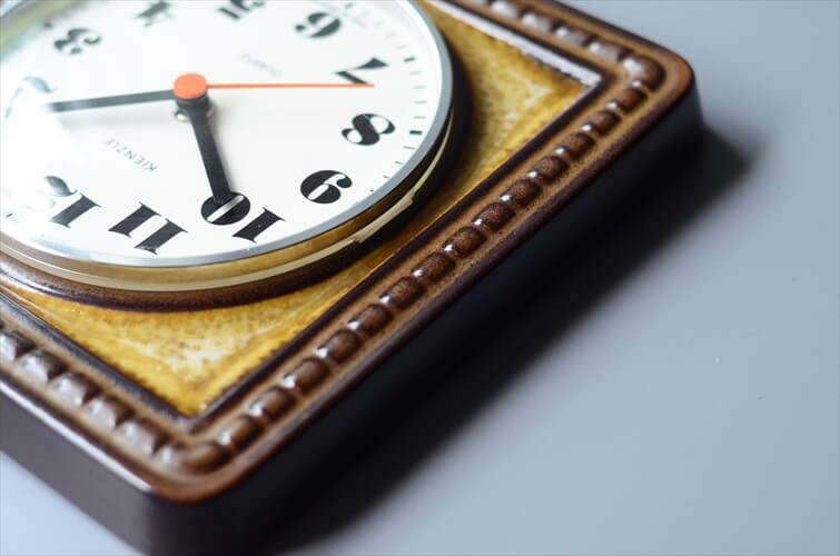 ドイツ製 KIENZLE 雰囲気ある配色の 陶器 壁時計 電池式 壁掛け時計 キンツレー セラミック アンティーク ig3839の画像6