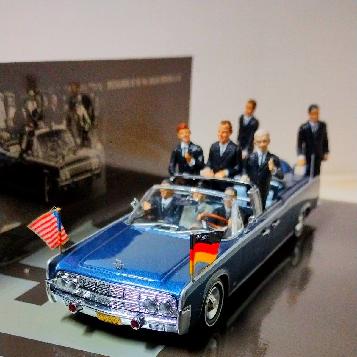 1/43 ケネディ大統領 ドイツ訪歴専用仕様 コンチネンタル 1/43 ケネディ大統領 ドイツ訪歴専用仕様 コンチネンタル