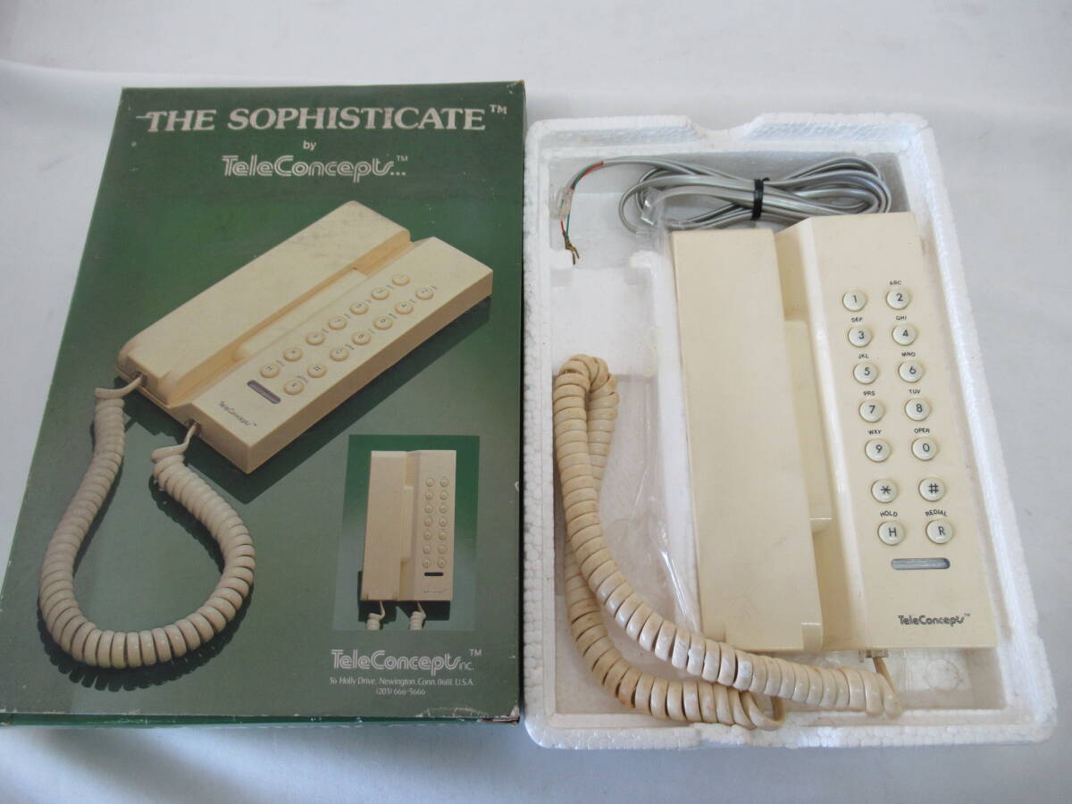 H03046　昭和 レトロ　THE SOPHISTICATE TeleConcapt　壁掛け　電話機　AV49KK-70316-TE-E　ホワイト　外国製？